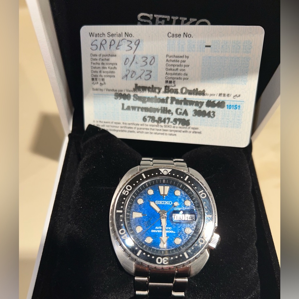 Seiko SRPE39 “Save the Ocean” Manta Ray Automatic King Turtle
